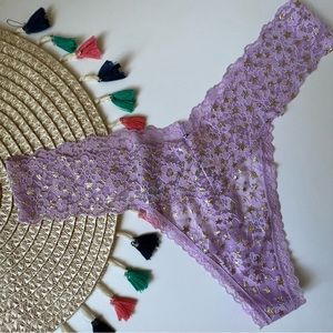 Victoria's Secret The Lacie Foil Print Lace Thong Panty Silky Lilac Large NEW
